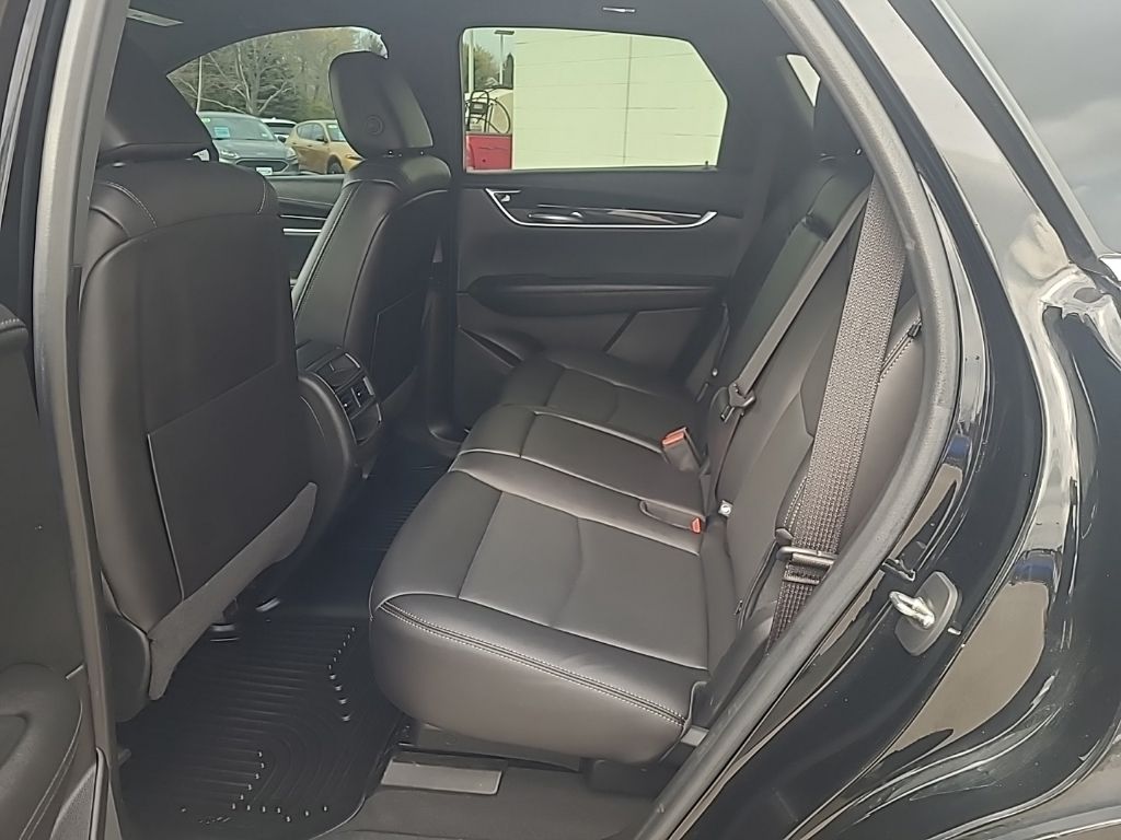 used 2021 Cadillac XT5 car, priced at $25,632