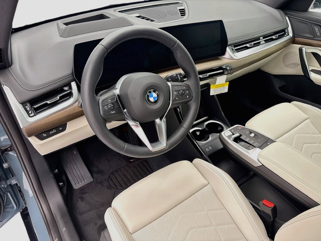 Thumbnail: 2027 BMW X1 - 9
