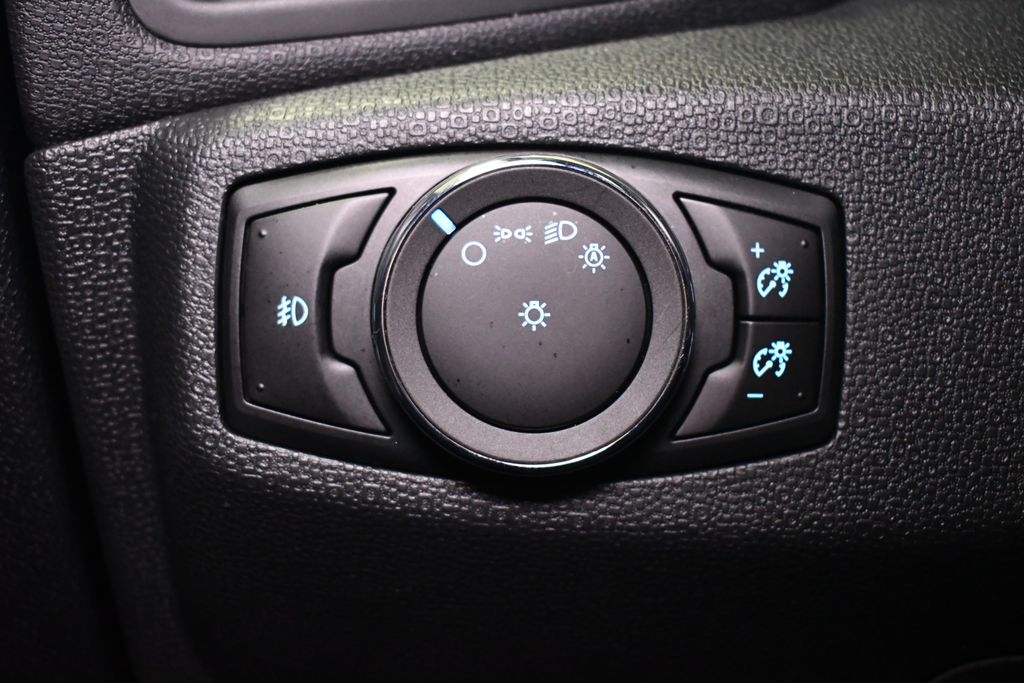 Thumbnail: 2020 Ford EcoSport - 20