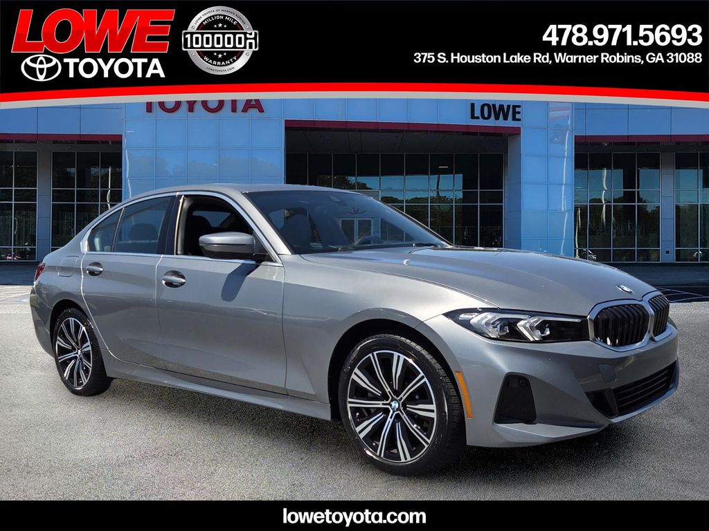 2025 BMW 3 Series 330i xDrive Sedan's photo