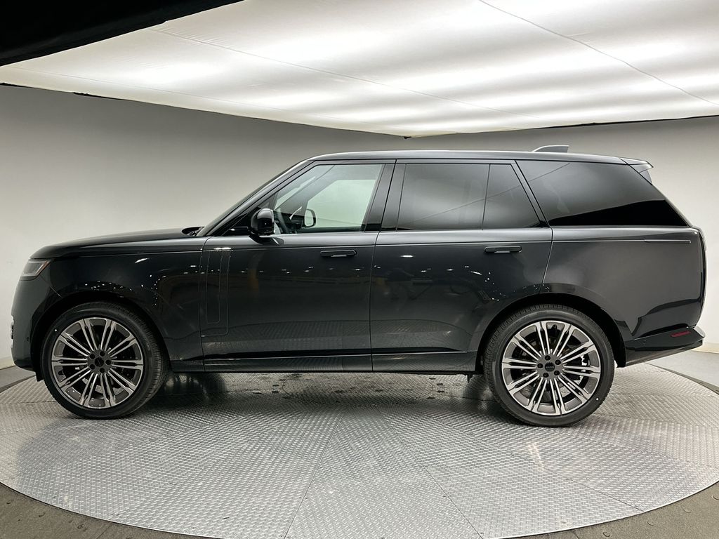 Thumbnail: 2026 Land Rover Range Rover - 10