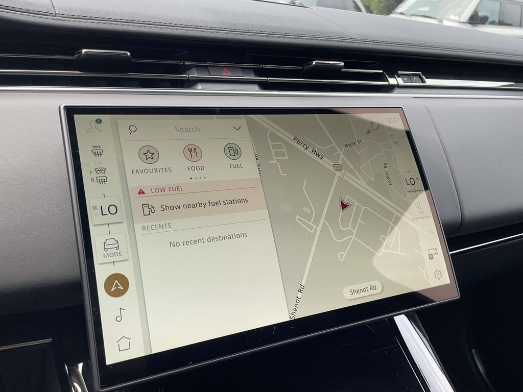 New 2026 White Land Rover Dynamic SE image 26