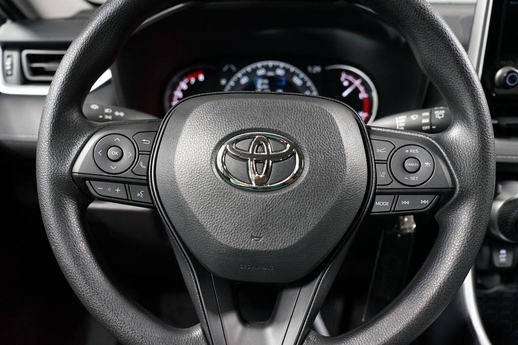 Thumbnail: 2025 Toyota RAV4 - 12