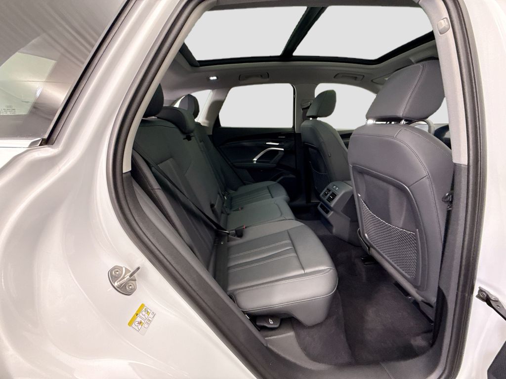 Thumbnail: 2025 Audi Q5 - 22