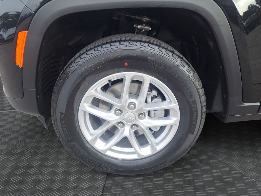 New Car 2025 Jeep Grand Cherokee  Laredo For Sale Under $35,000 In Austin, Texas