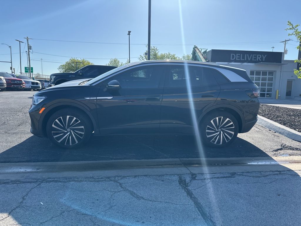 Deep Black Pearl 2023 Volkswagen ID.4 Pro S Plus AWD SUV / Crossover All-Wheel Drive Automatic
