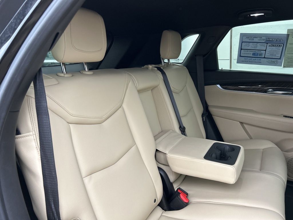 2017 Cadillac XT5 Standard