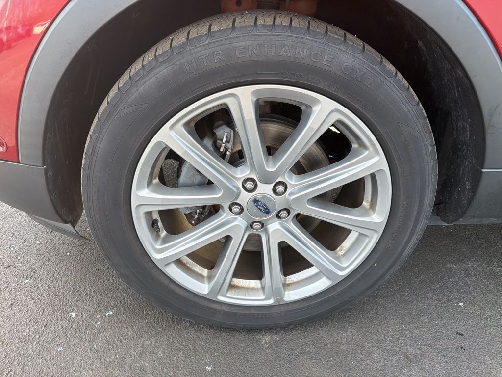 Thumbnail: 2016 Ford Explorer - 10