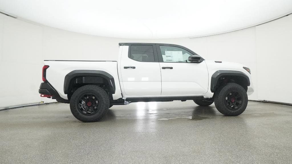 Thumbnail: 2025 Toyota Tacoma - 18