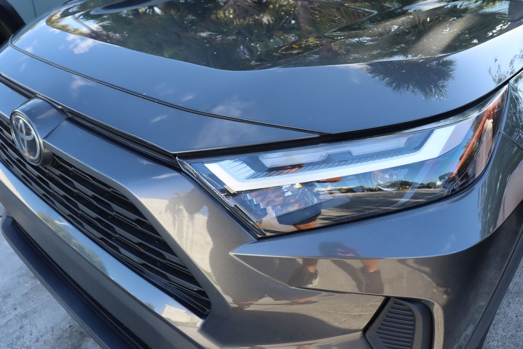 Thumbnail: 2022 Toyota RAV4 - 3