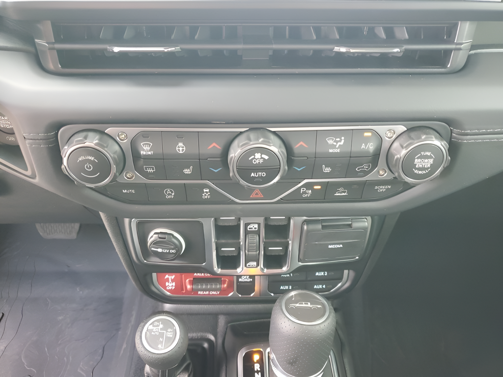 New Car 2025 Jeep Gladiator  Mojave For Sale Under $60,000 In Austin, Texas