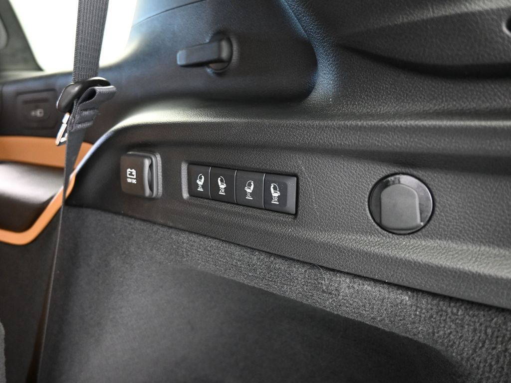 New 2025 Diamond Black Crystal Pearlcoat Jeep Summit image 42