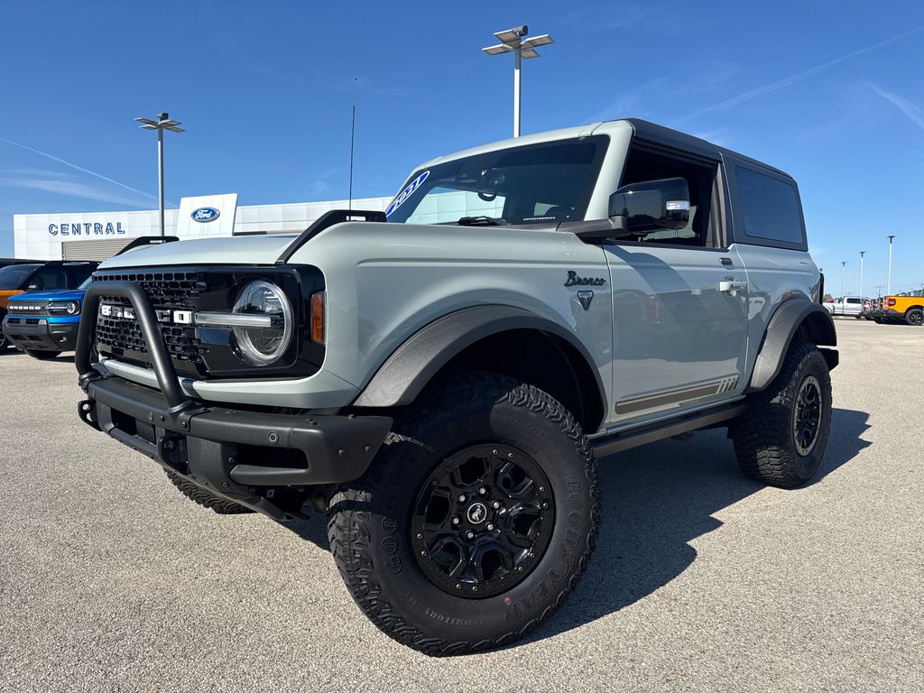 View vehicle photo 2