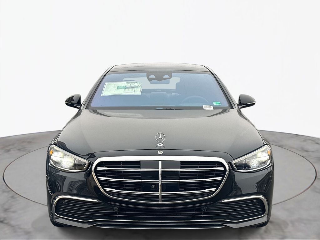 Thumbnail: 2025 Mercedes-Benz S-Class - 2