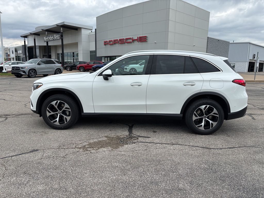 2025 Mercedes-Benz GLC GLC 350e photo