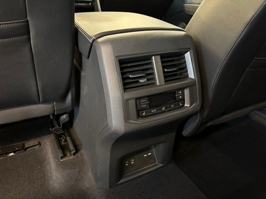 2022 Volkswagen Atlas 3.6L V6 SEL Premium R-Line