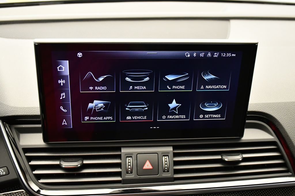 Thumbnail: 2023 Audi SQ5 - 26