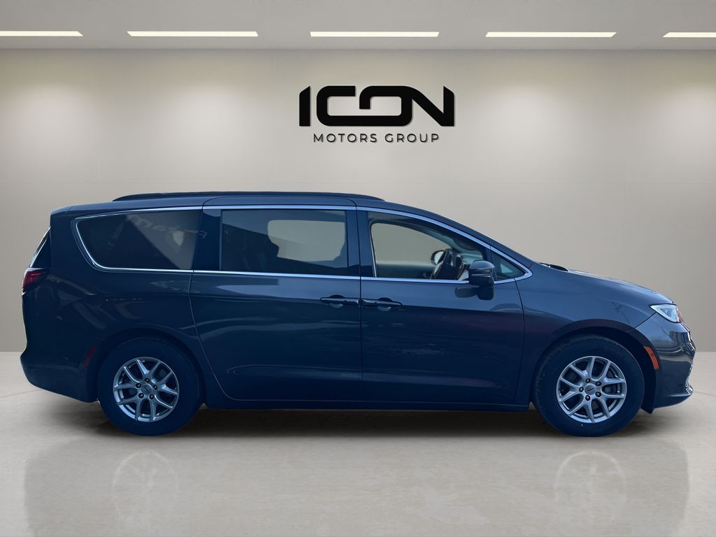 Used 2022 Chrysler Pacifica Van