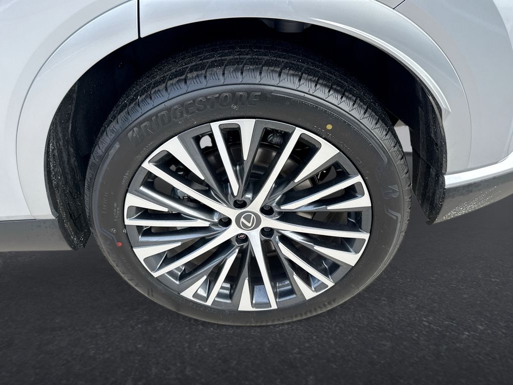Thumbnail: 2026 Lexus RX - 31