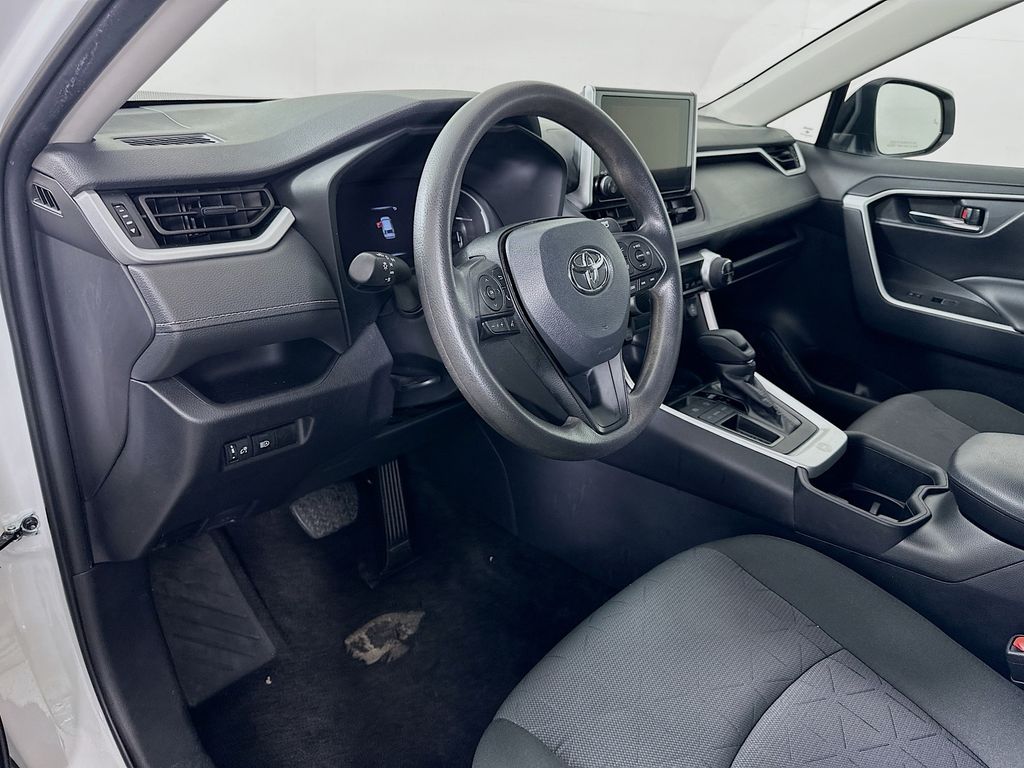 Thumbnail: 2024 Toyota RAV4 - 9