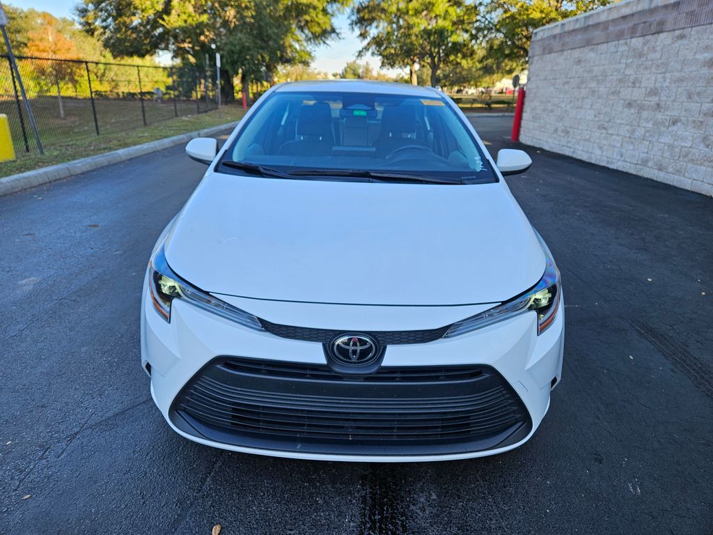 2023 Toyota Corolla LE 8