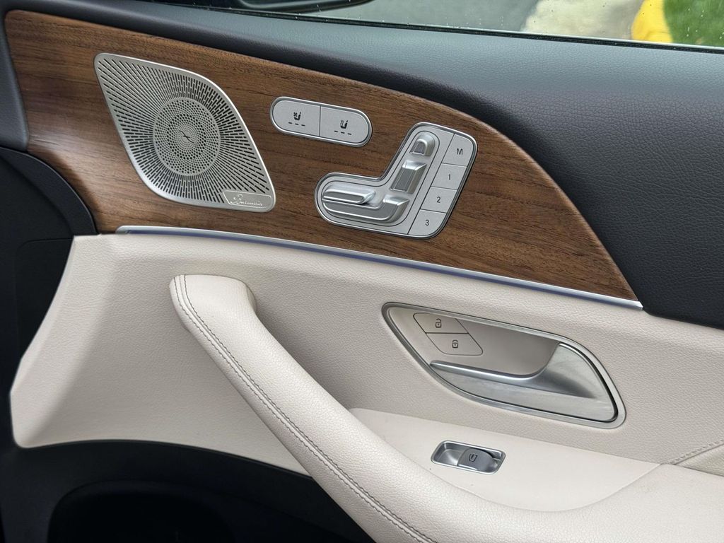 Thumbnail: 2024 Mercedes-Benz GLE - 20