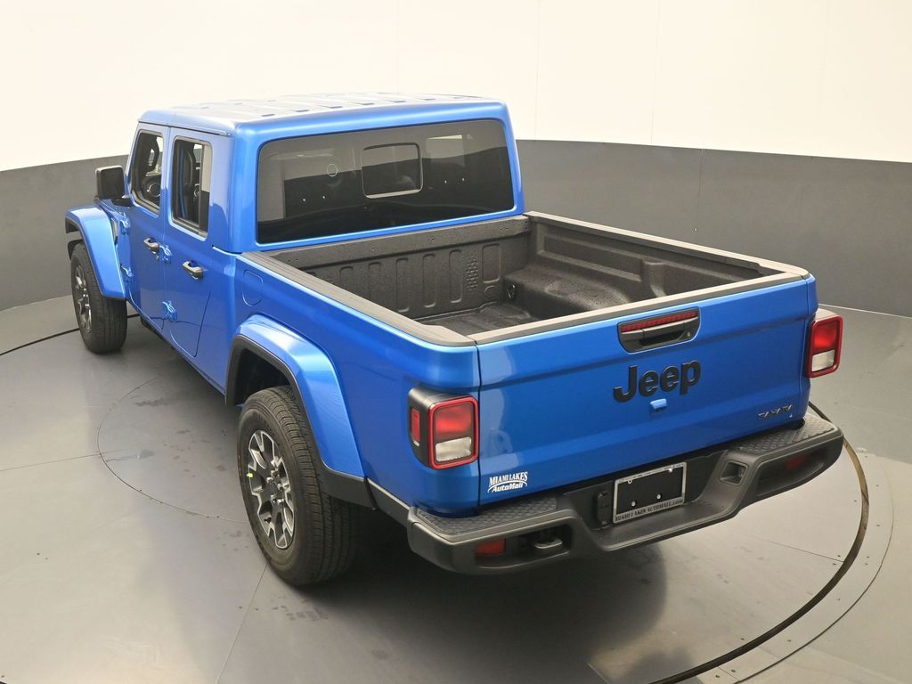 New 2026 Hydro Blue Pearlcoat Jeep Sahara image 43