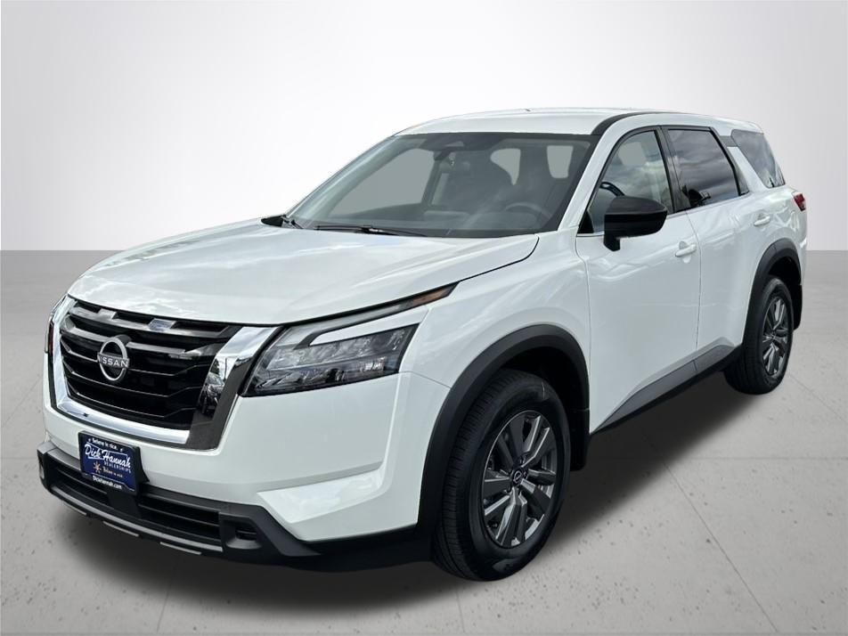 2025 Nissan Pathfinder S