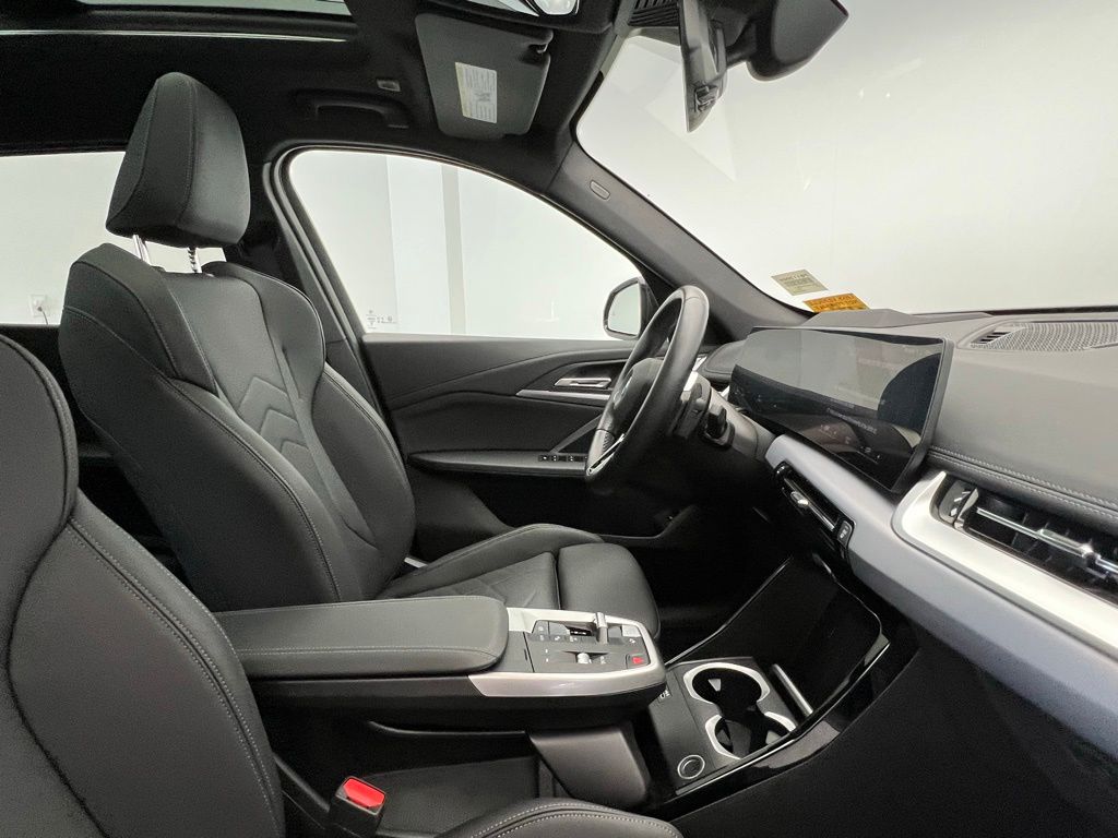 Thumbnail: 2023 BMW X1 - 8