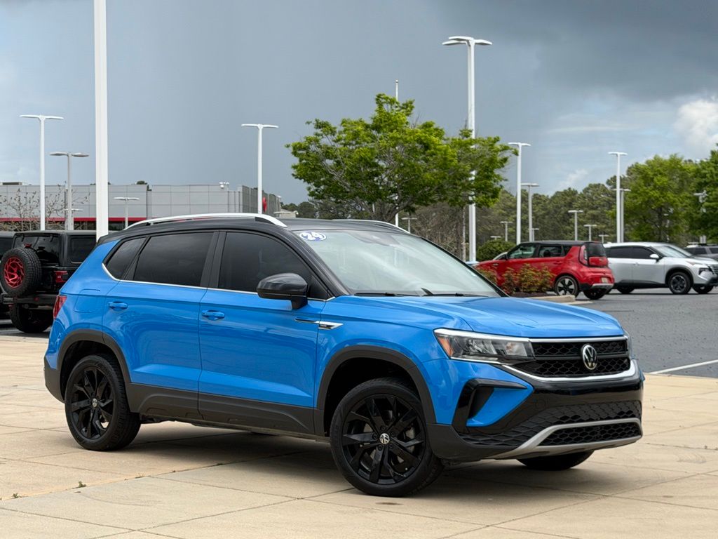 2024 Volkswagen Taos SE FWD