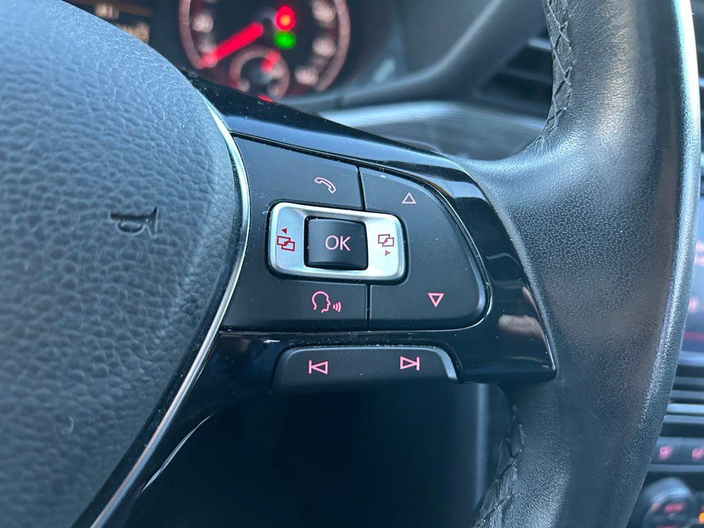 Thumbnail: 2022 Volkswagen Passat - 20