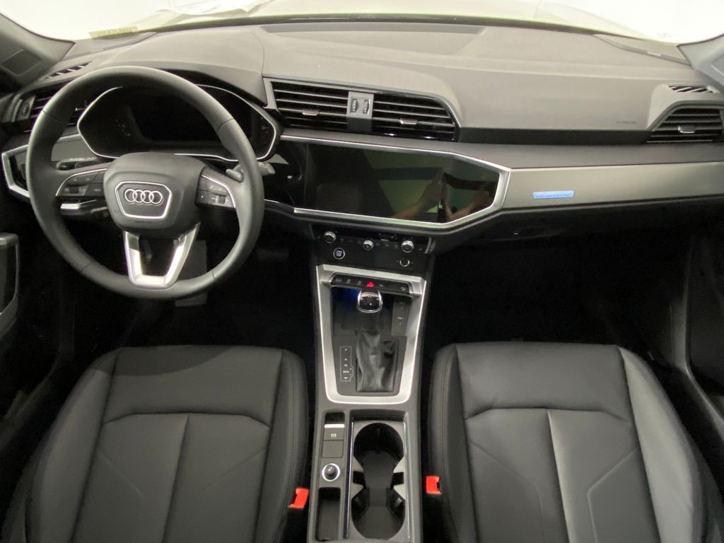 Thumbnail: 2025 Audi Q3 - 15