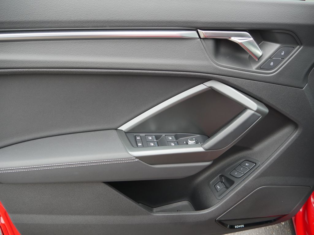 Thumbnail: 2022 Audi Q3 - 16