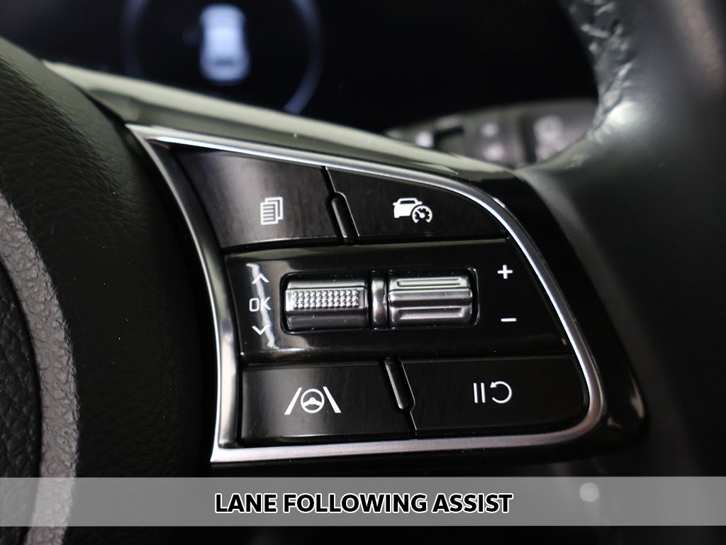 Used 2024 Green Kia S image 4