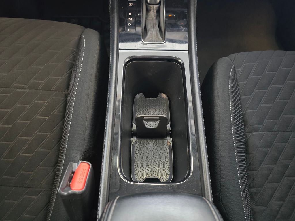 Thumbnail: 2021 Nissan Kicks - 27