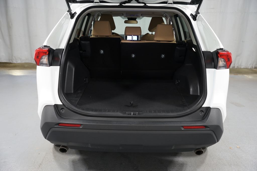 Thumbnail: 2025 Toyota RAV4 - 32