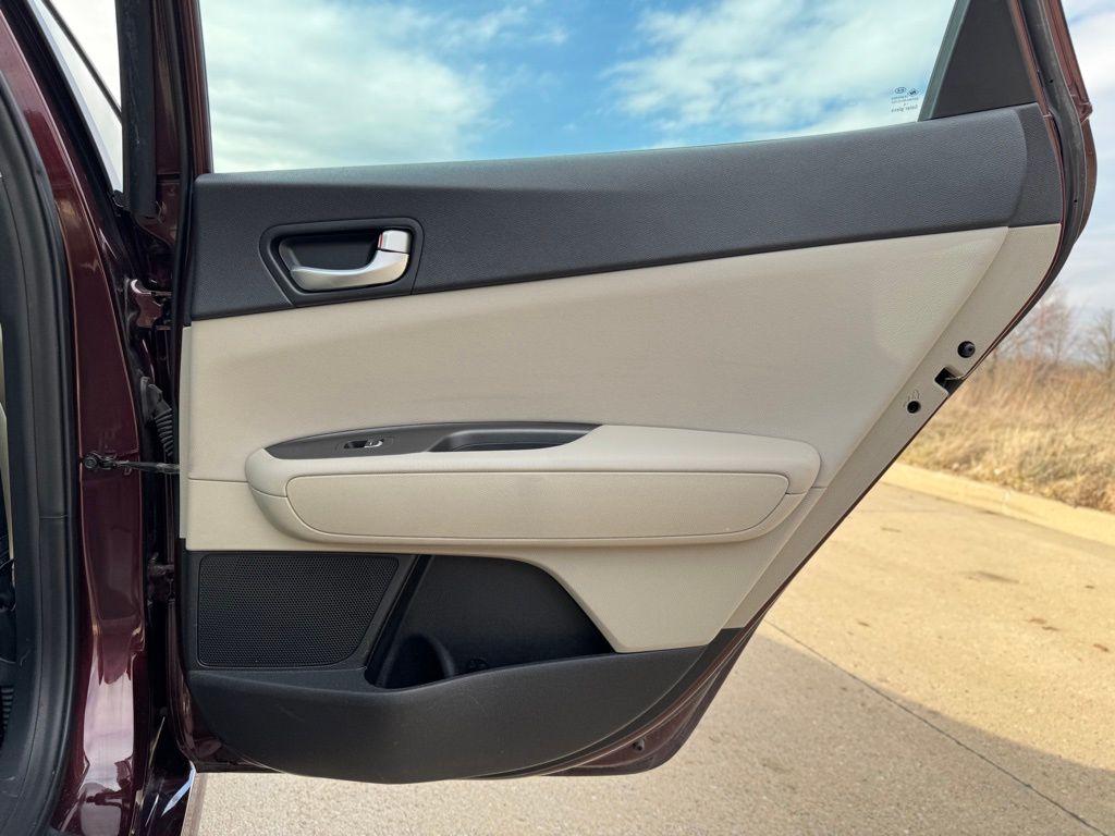 2016 Kia Optima LX photo