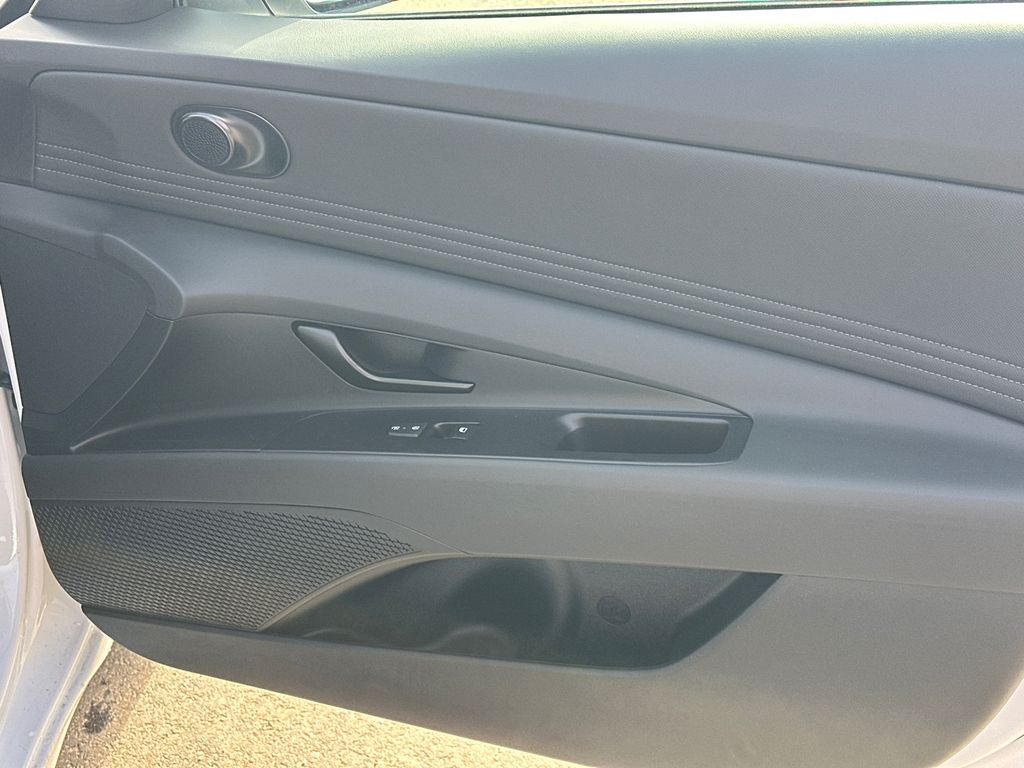Certified Used 2025 White Hyundai SEL Sport image 14
