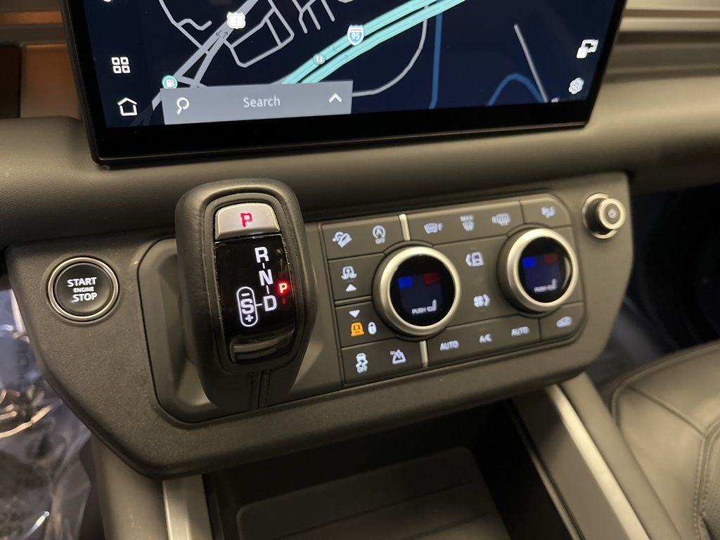 Thumbnail: 2025 Land Rover Defender - 19