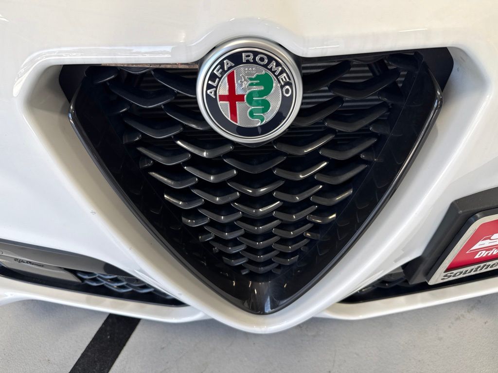 Used 2024 White Alfa Romeo Veloce image 25