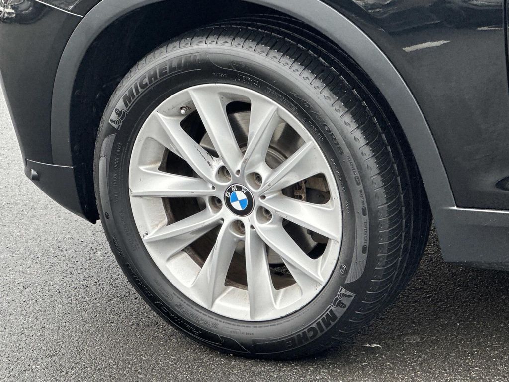 Thumbnail: 2017 BMW X3 - 15