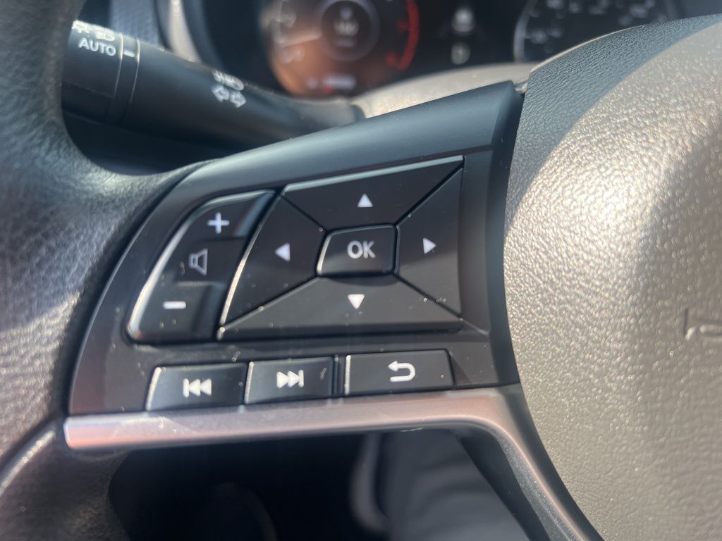 2022 Nissan Kicks SV photo