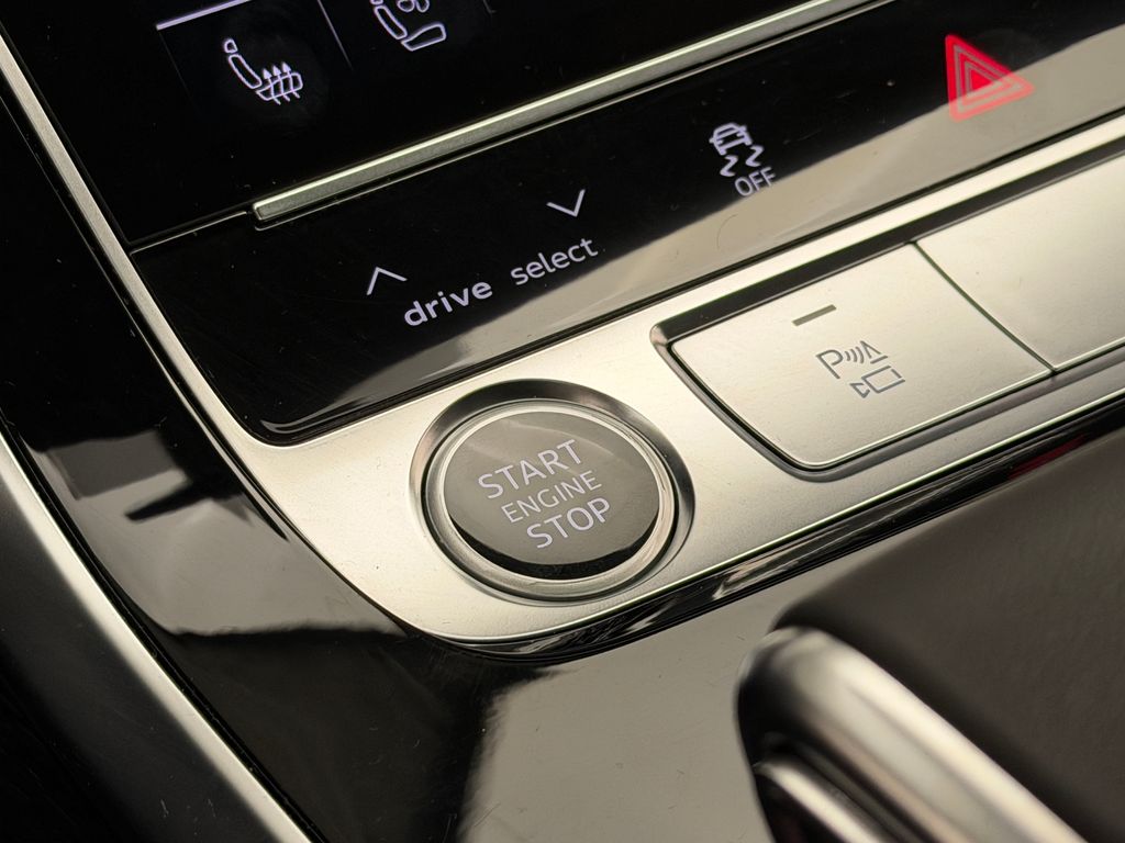 Thumbnail: 2026 Audi Q7 - 32