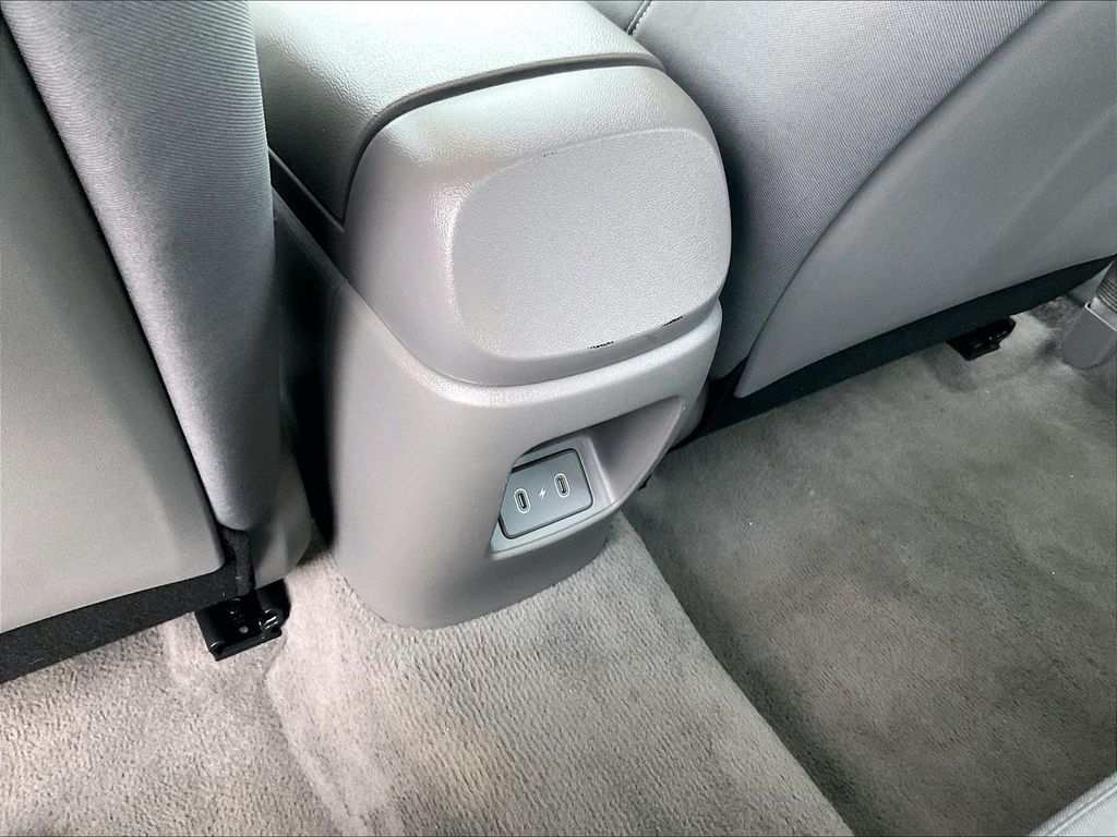 2024 Hyundai Elantra — photo 27
