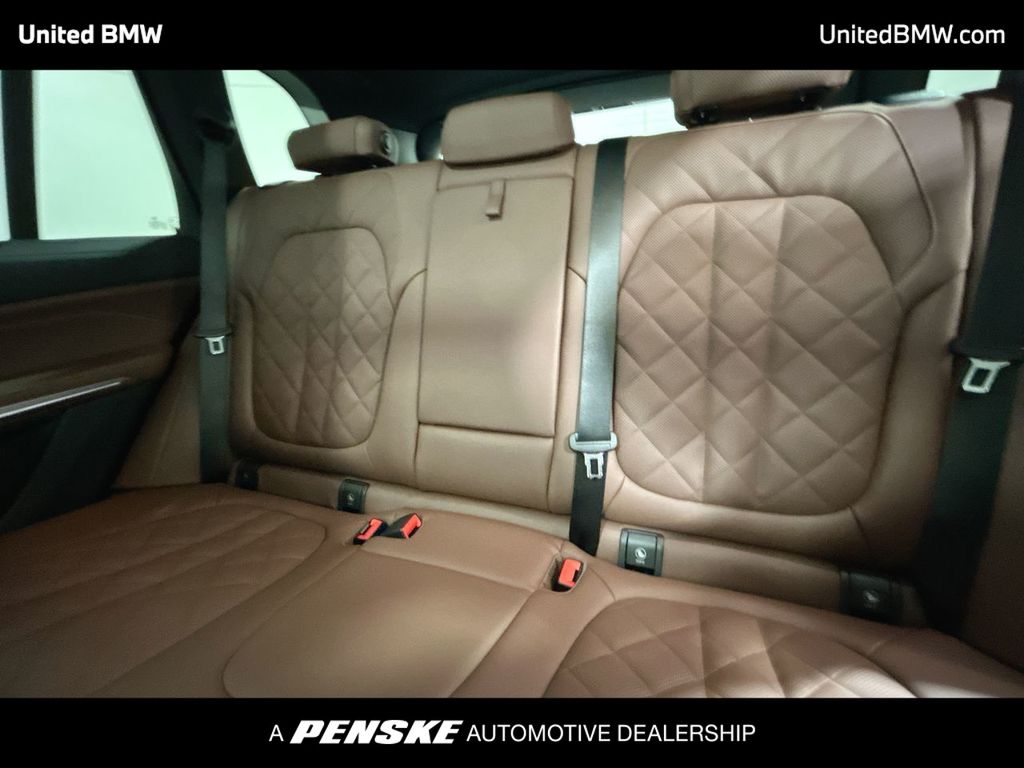 Thumbnail: 2026 BMW X5 - 21