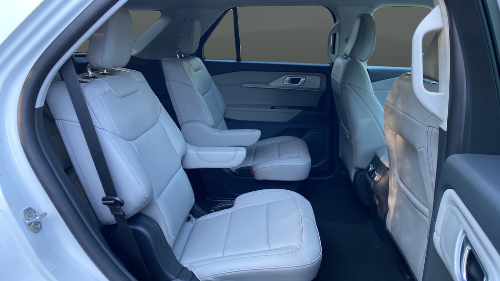 New 2026 Star White Metallic Tri-Coat Ford Active image 23
