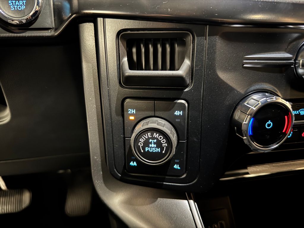 New 2026 Black Ford Lariat image 32