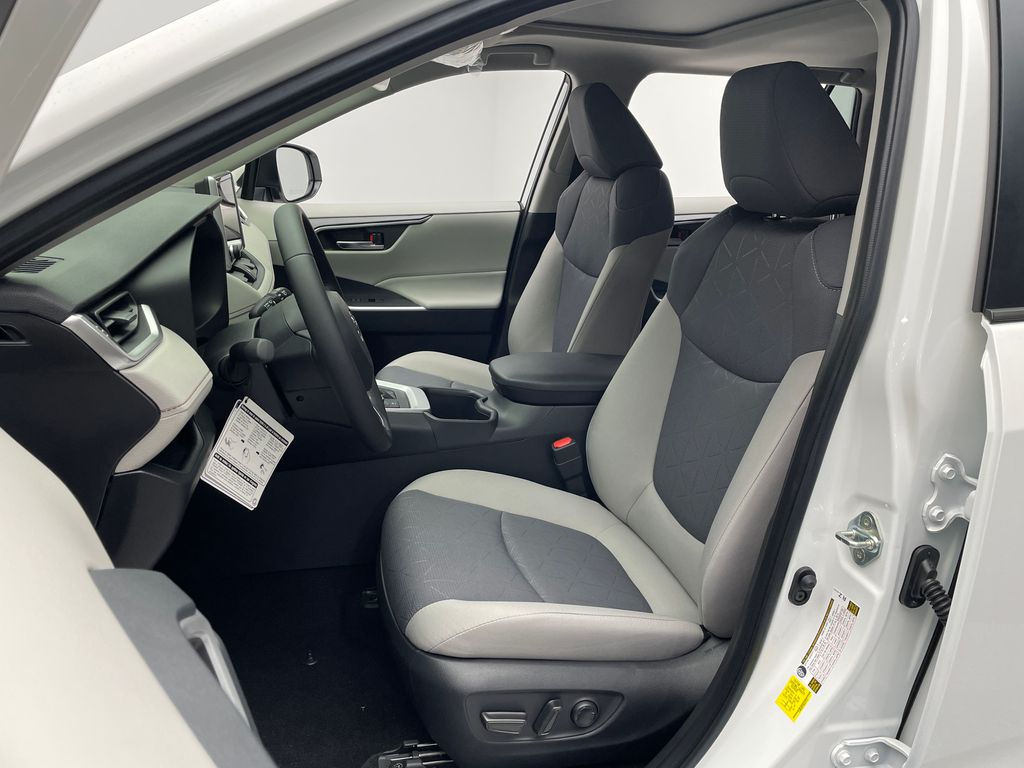 Thumbnail: 2025 Toyota RAV4 - 13