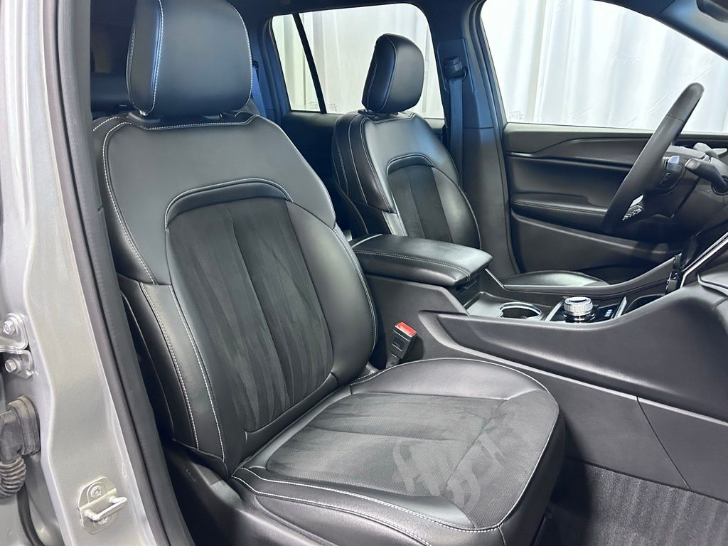 used 2024 Jeep Grand Cherokee car, priced at $36,887