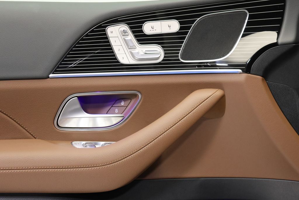 Thumbnail: 2026 Mercedes-Benz GLE - 32